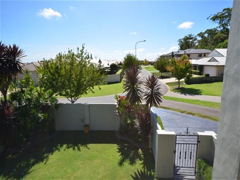 36 Fadden Crescent, Middle Ridge QLD 4350