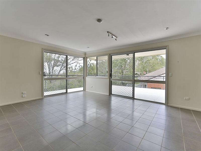 8 panorama Crescent, Prince Henry Heights QLD 4350