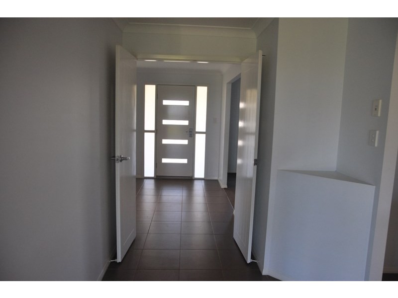 10 Quail Court, Highfields QLD 4352