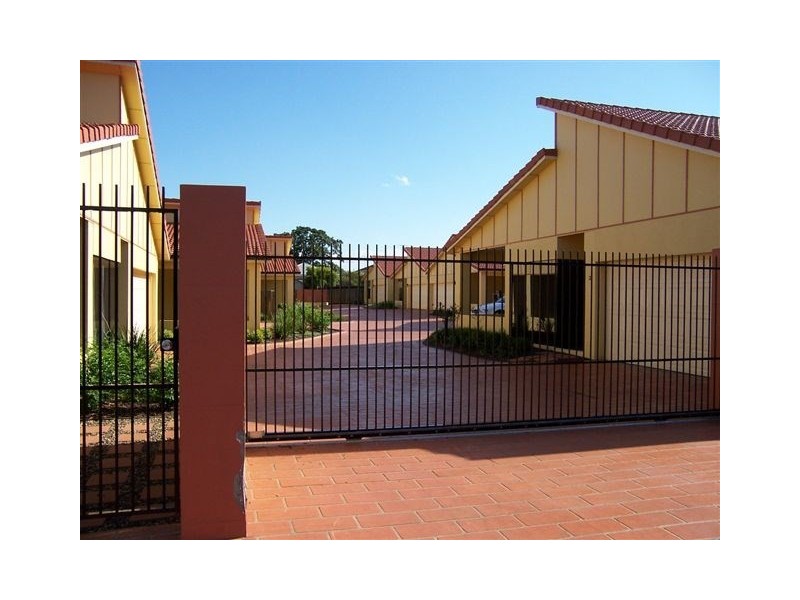 4/224 Herries Street, Toowoomba QLD 4350