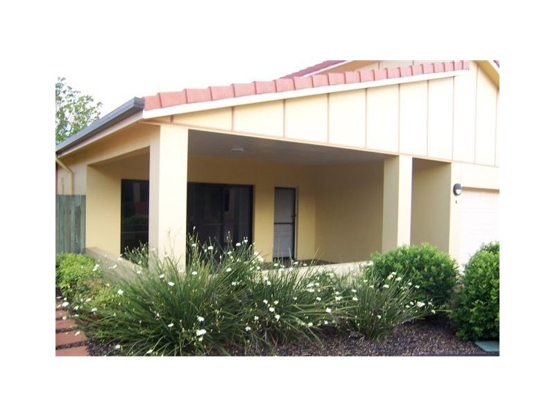 4/224 Herries Street, Toowoomba QLD 4350