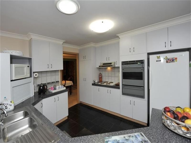 9 Jull Drive, Centenary Heights QLD 4350