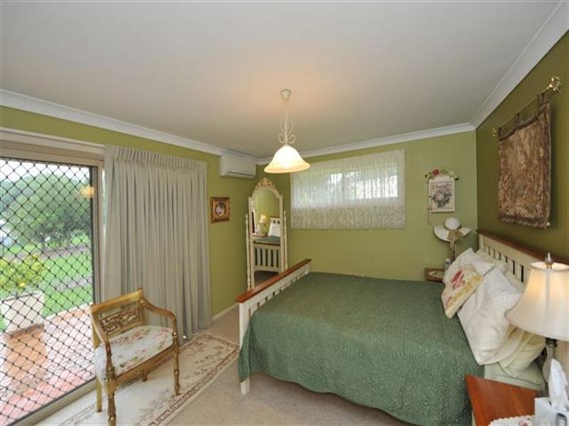 9 Jull Drive, Centenary Heights QLD 4350