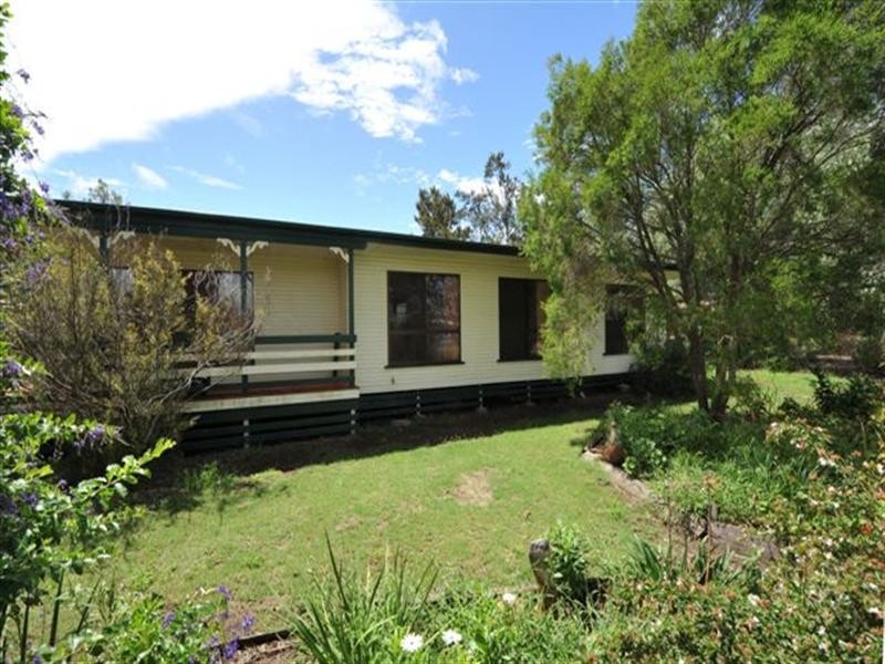 16 Gowrie Street, Kingsthorpe QLD 4400