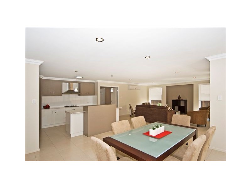 38 Saba Court, Middle Ridge QLD 4350