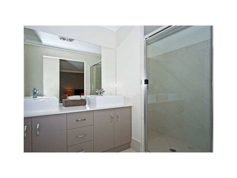 38 Saba Court, Middle Ridge QLD 4350