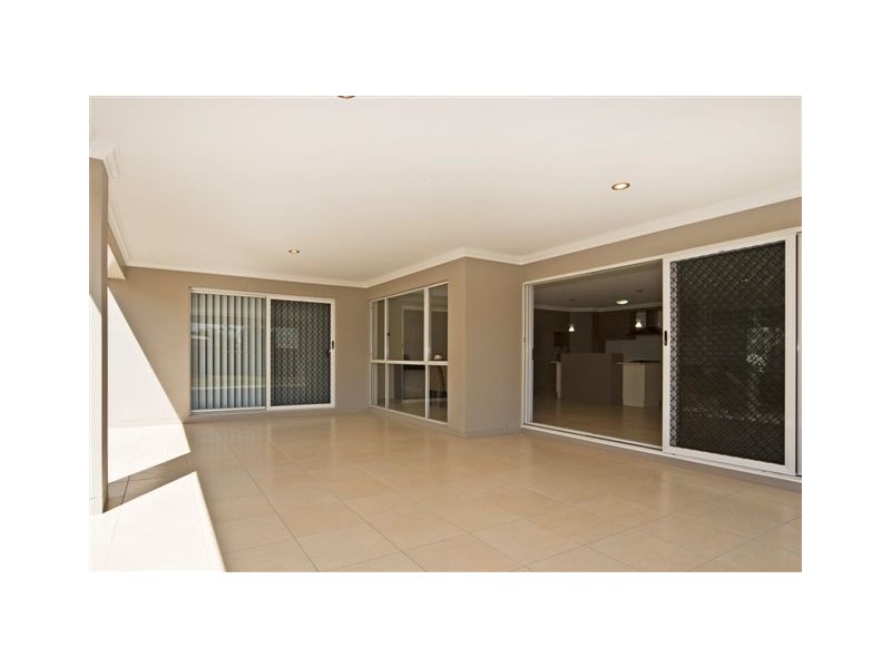 38 Saba Court, Middle Ridge QLD 4350