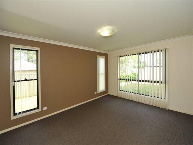 6 Manooka Crescent, Highfields QLD 4352