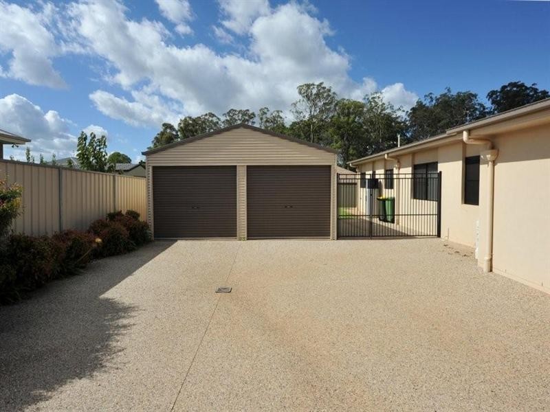 6 Manooka Crescent, Highfields QLD 4352