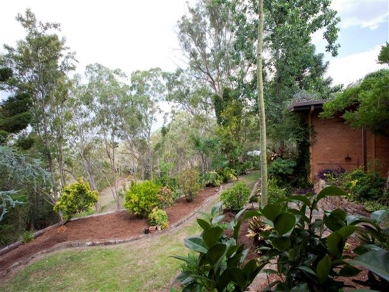 1 Jellicoe Street, Mount Lofty QLD 4350