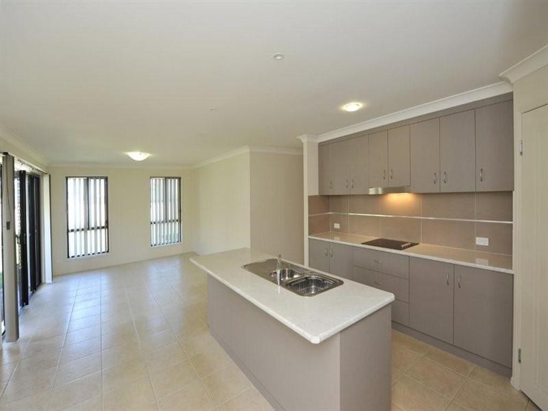 19 Whitman Street, Westbrook QLD 4350