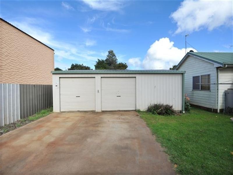 2 Jenkins Street, Newtown QLD 4350