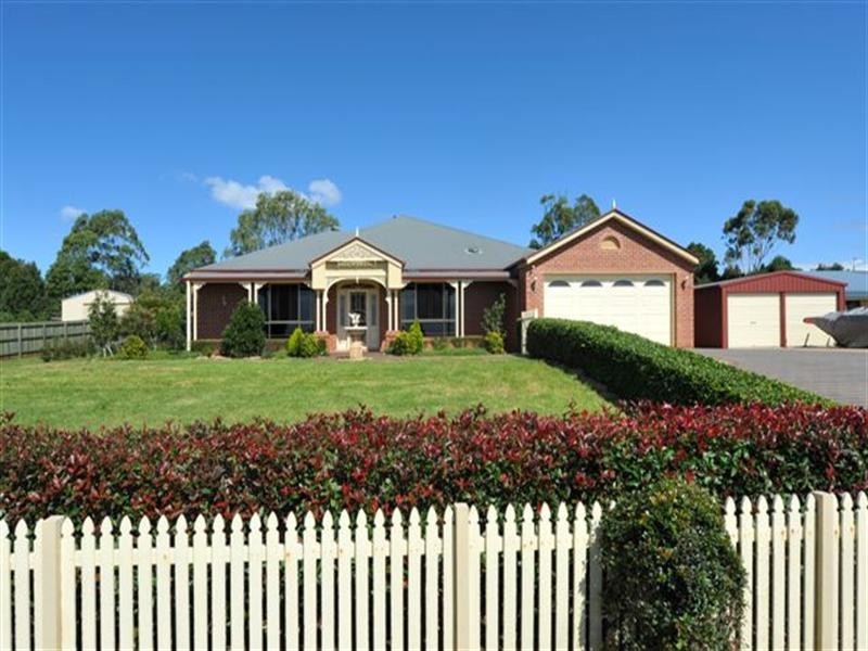 10 Schulz Court, Highfields QLD 4352
