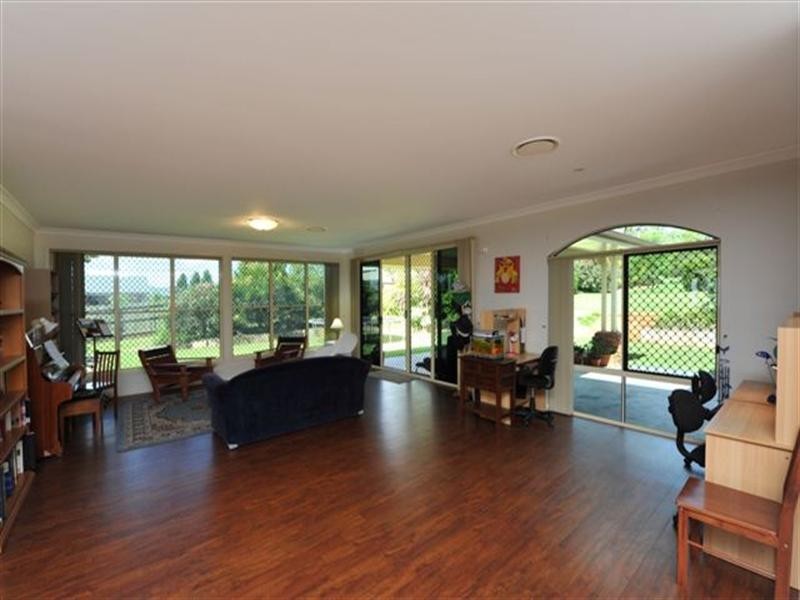 10 Schulz Court, Highfields QLD 4352