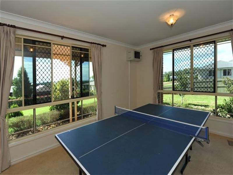 10 Schulz Court, Highfields QLD 4352