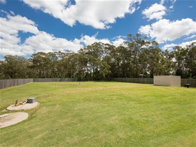 42 Holly Avenue, Highfields QLD 4352