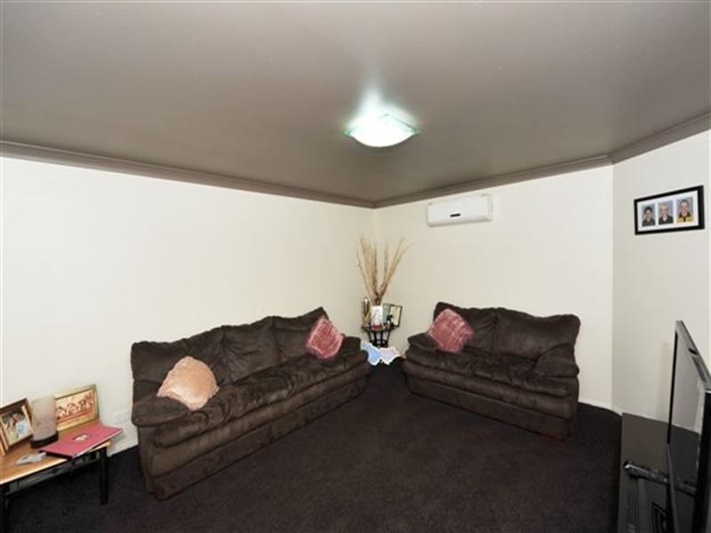 15 Plover Court, Highfields QLD 4352
