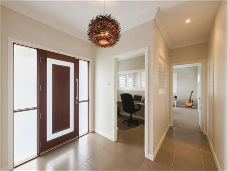 18 Currawong Street, Rangeville QLD 4350