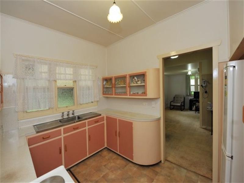 35 perth Street, Rangeville QLD 4350