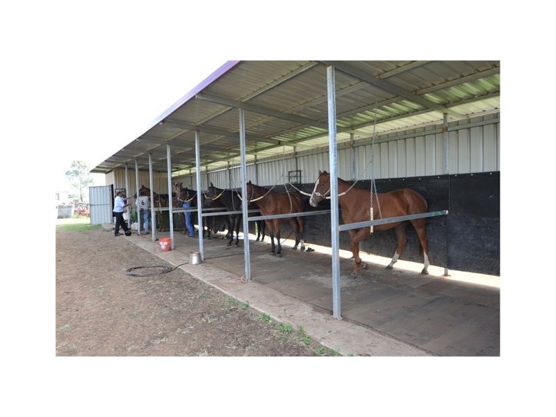 152 Macaulays Road, Westbrook QLD 4350