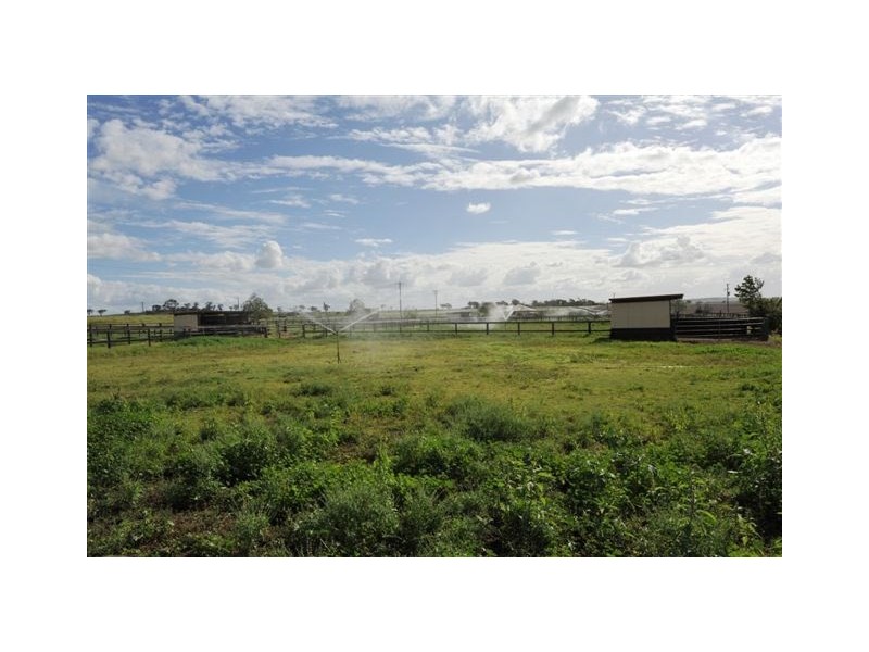 152 Macaulays Road, Westbrook QLD 4350