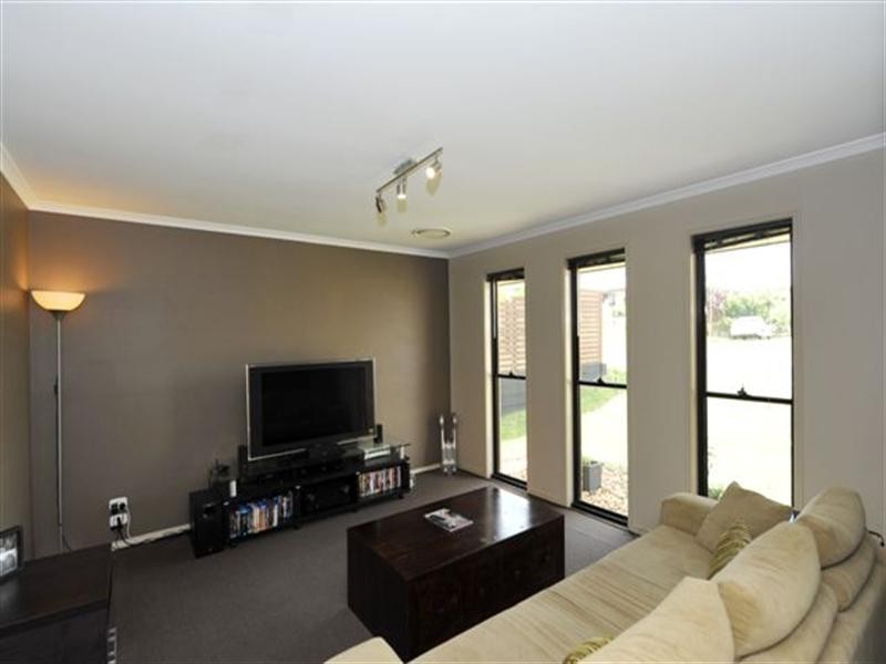 19 Ace Drive, Glenvale QLD 4350