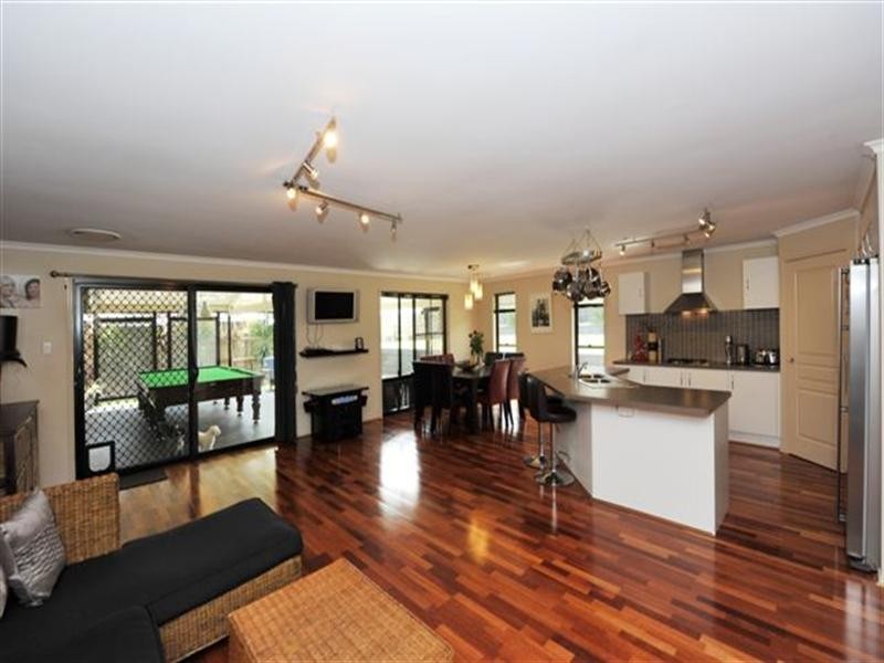 19 Ace Drive, Glenvale QLD 4350