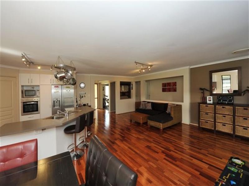 19 Ace Drive, Glenvale QLD 4350
