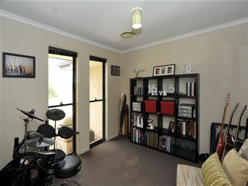 19 Ace Drive, Glenvale QLD 4350