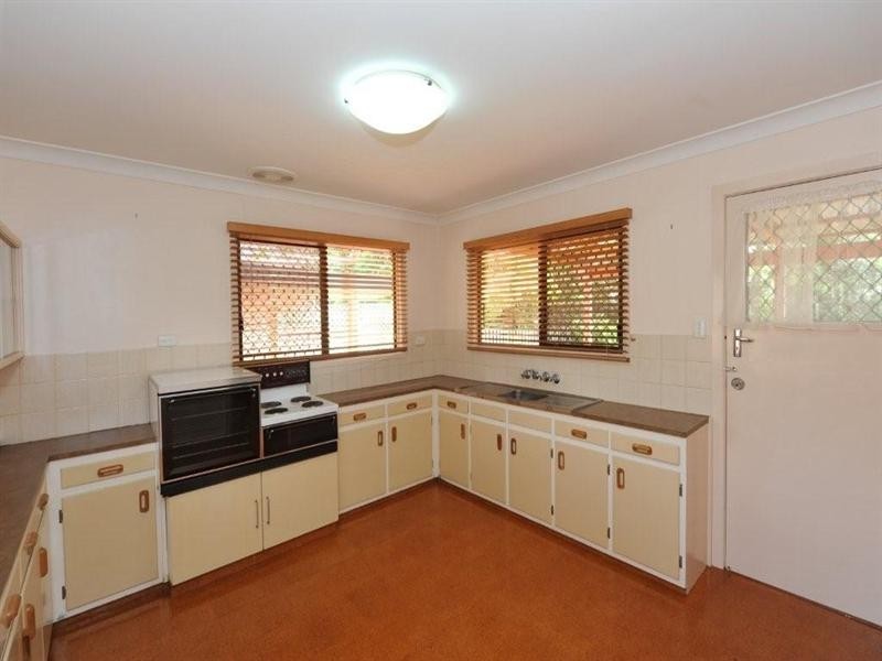 13 McNamara Street, Centenary Heights QLD 4350