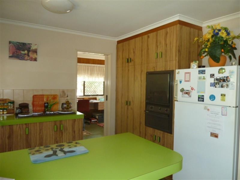 12 Wilga Avenue, Oakey QLD 4401