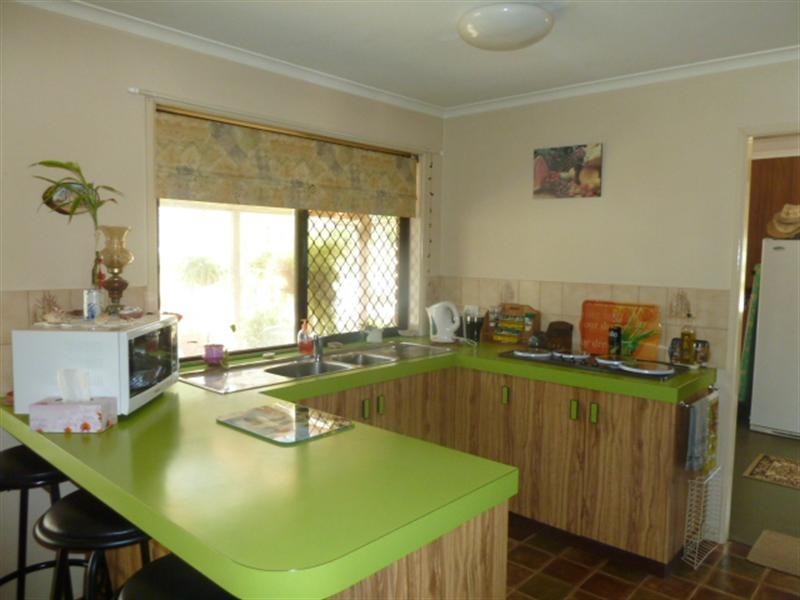 12 Wilga Avenue, Oakey QLD 4401