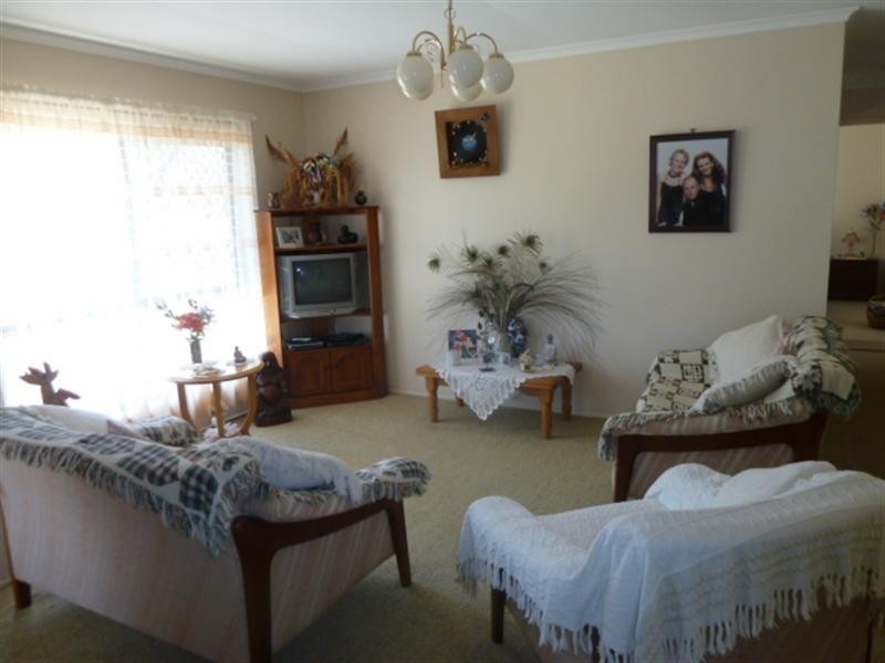 12 Wilga Avenue, Oakey QLD 4401