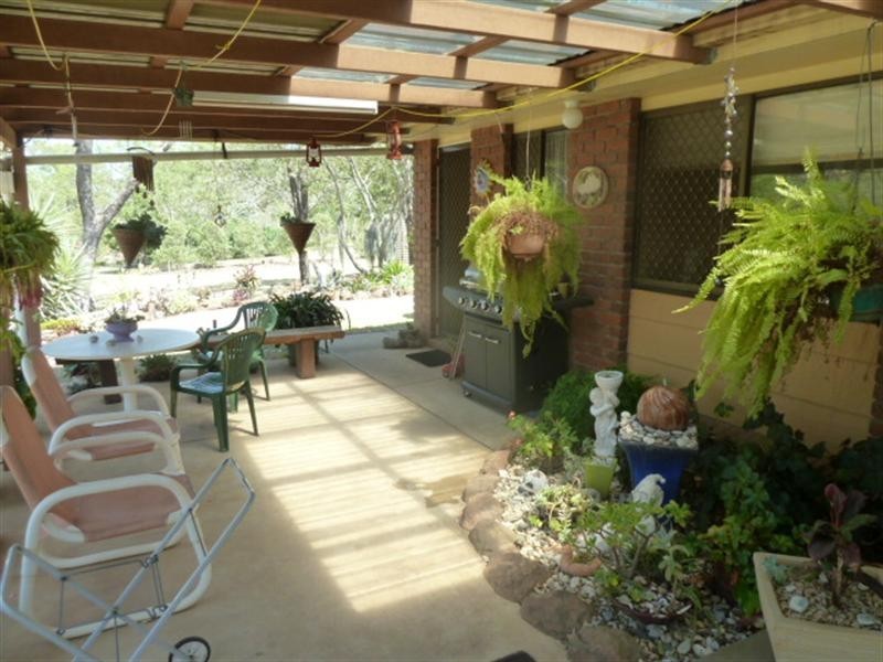 12 Wilga Avenue, Oakey QLD 4401