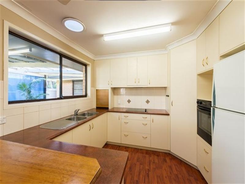 18 Hibiscus Drive, Centenary Heights QLD 4350