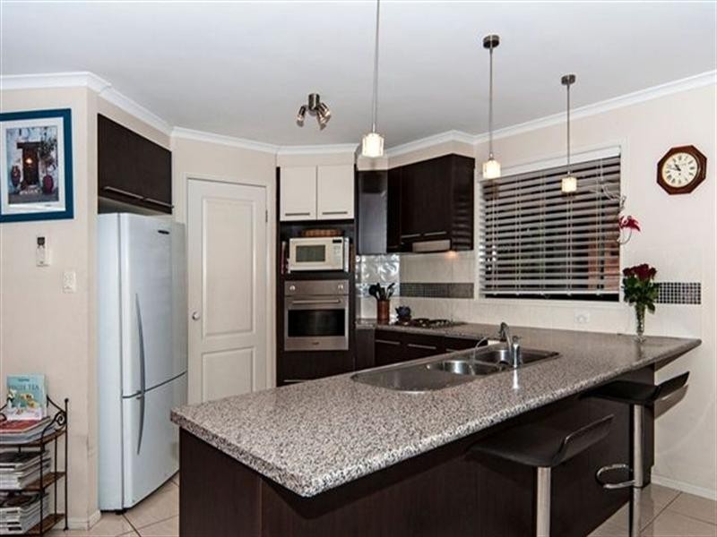 7 Manooka Crescent, Highfields QLD 4352