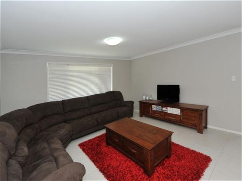 13 Kurrawa Crescent, Glenvale QLD 4350