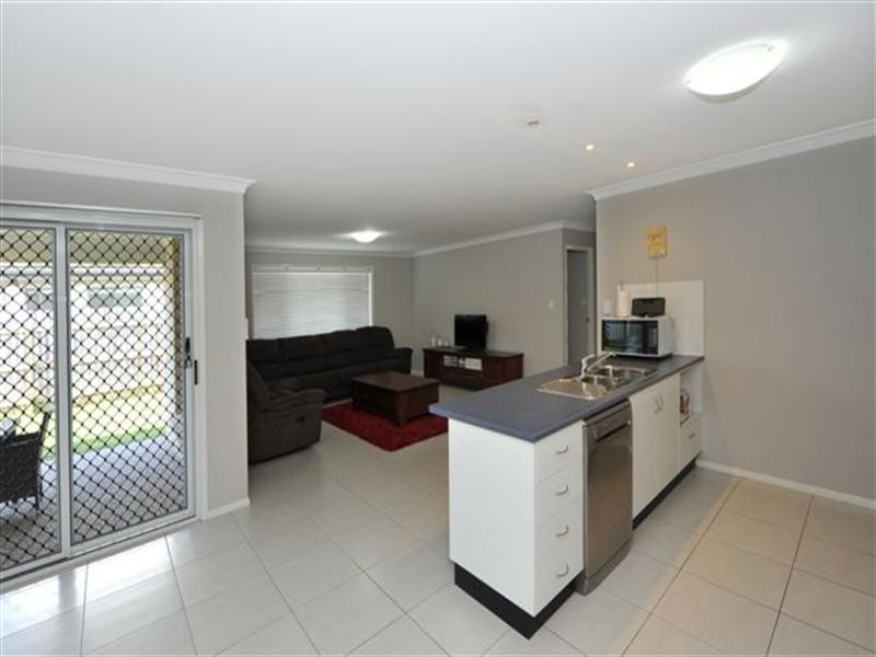 13 Kurrawa Crescent, Glenvale QLD 4350