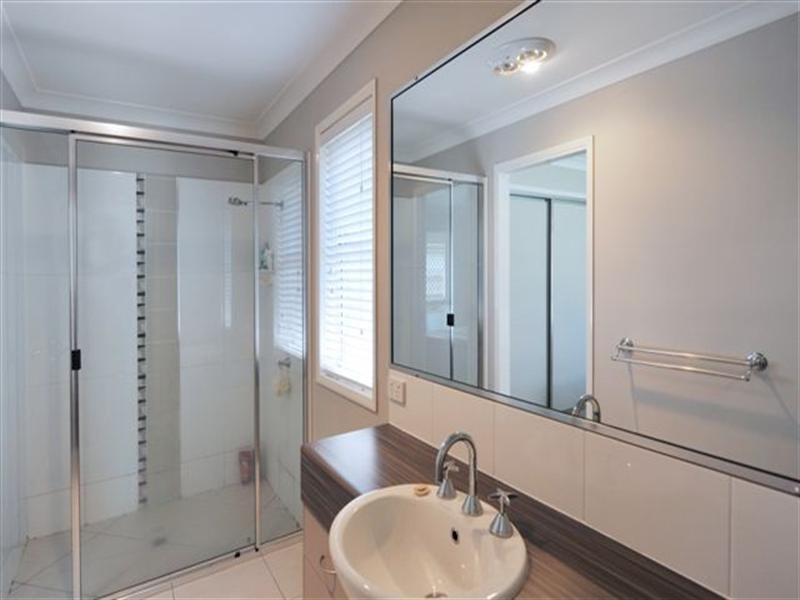 13 Kurrawa Crescent, Glenvale QLD 4350