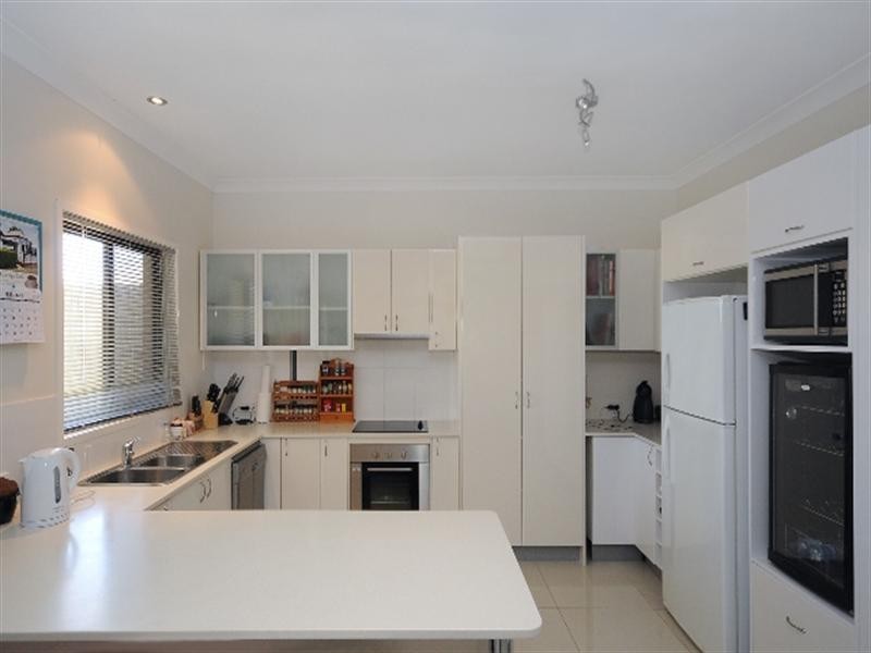 2/13 Wigan Avenue, Highfields QLD 4352
