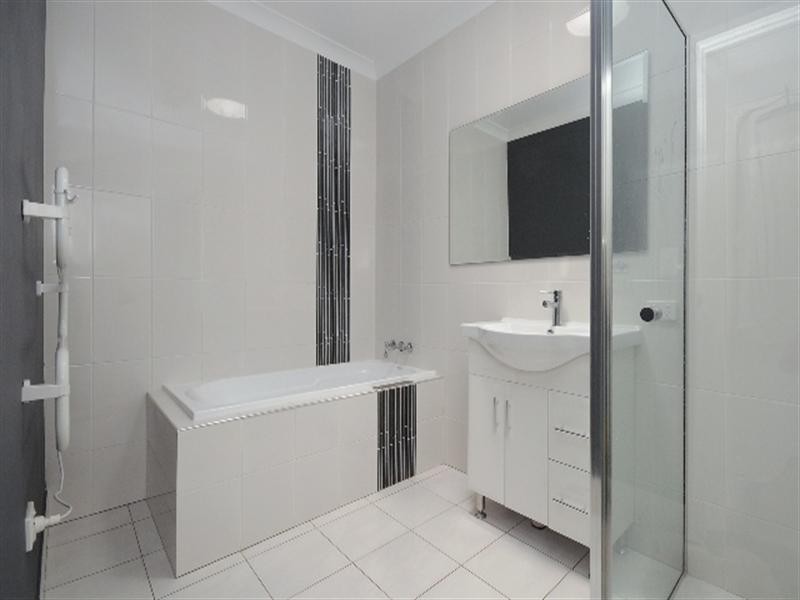 2/13 Wigan Avenue, Highfields QLD 4352