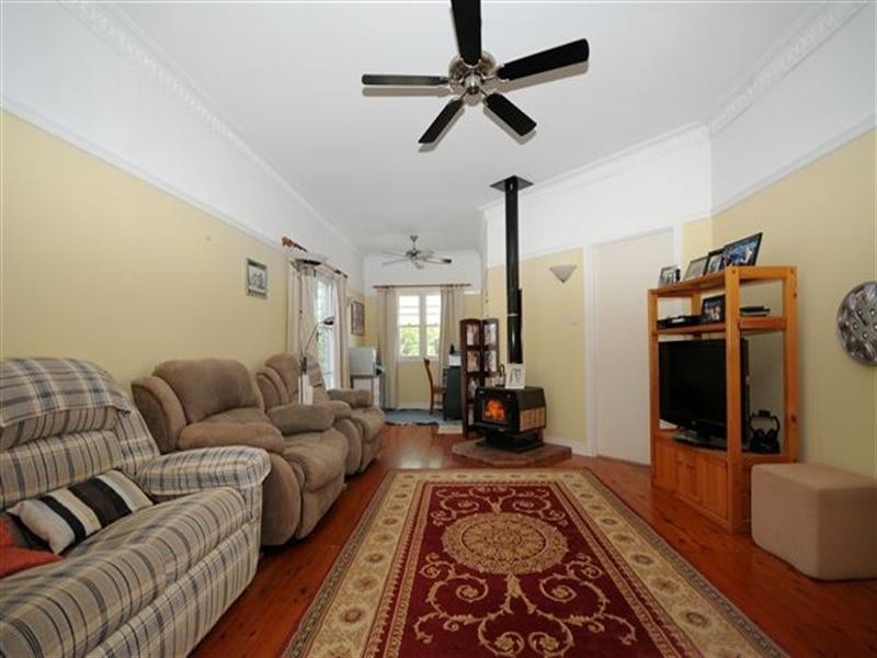 447 Stenner Street, Harristown QLD 4350