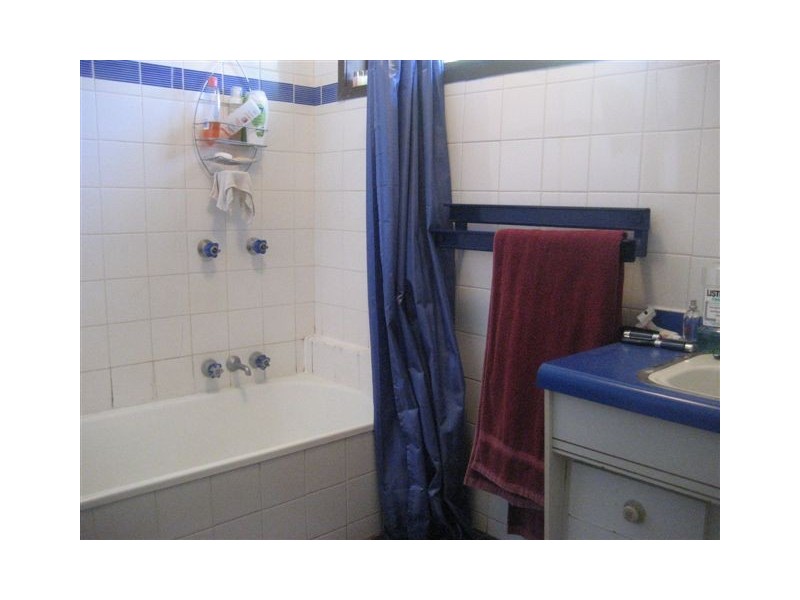 1 Greenbury Street, Rockville QLD 4350