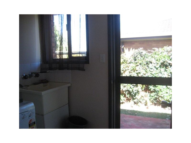 1 Greenbury Street, Rockville QLD 4350