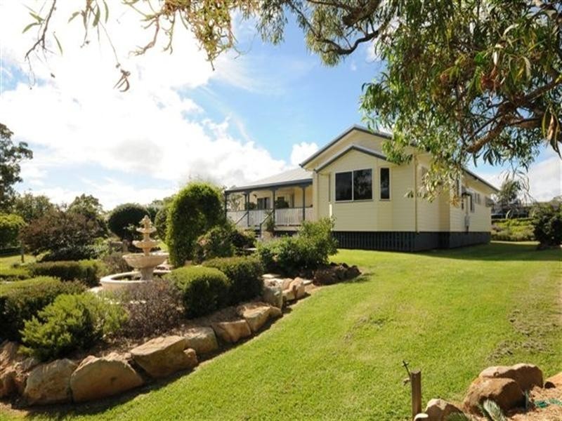 6 Appletree Court, Meringandan West QLD 4352