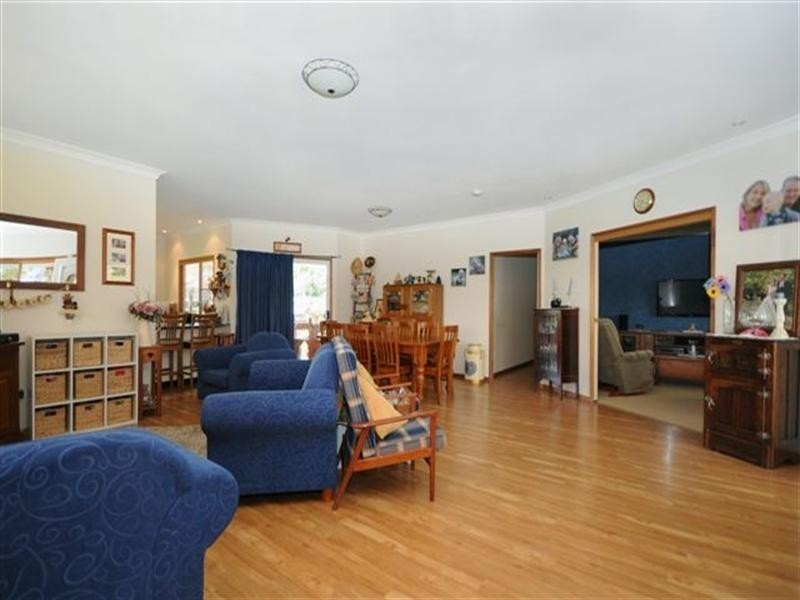 6 Appletree Court, Meringandan West QLD 4352