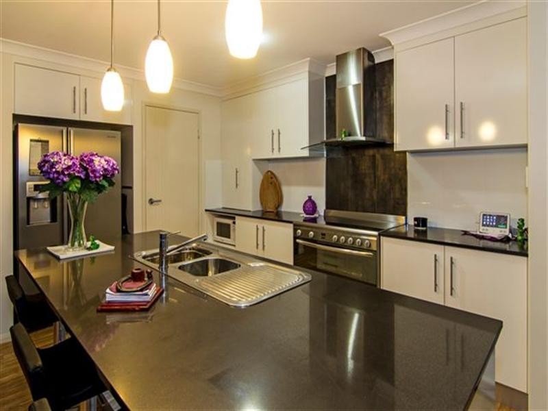 29 Hilltop Drive, Gowrie Junction QLD 4352