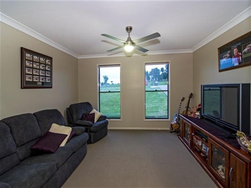 29 Hilltop Drive, Gowrie Junction QLD 4352