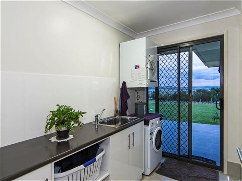 29 Hilltop Drive, Gowrie Junction QLD 4352
