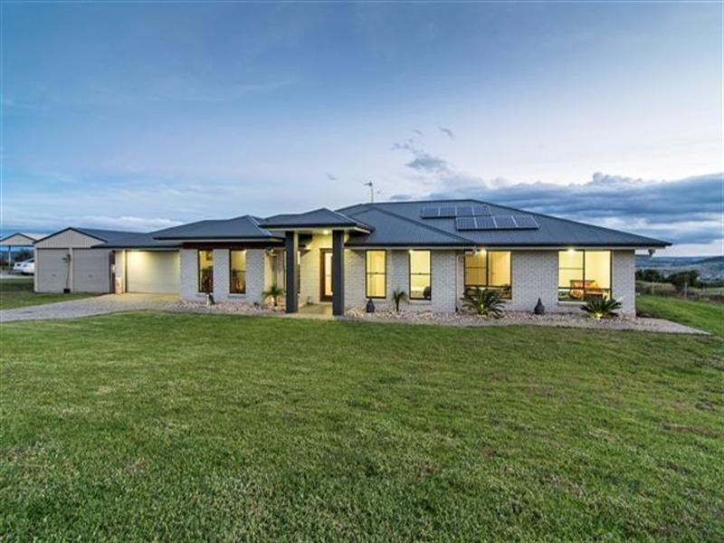29 Hilltop Drive, Gowrie Junction QLD 4352